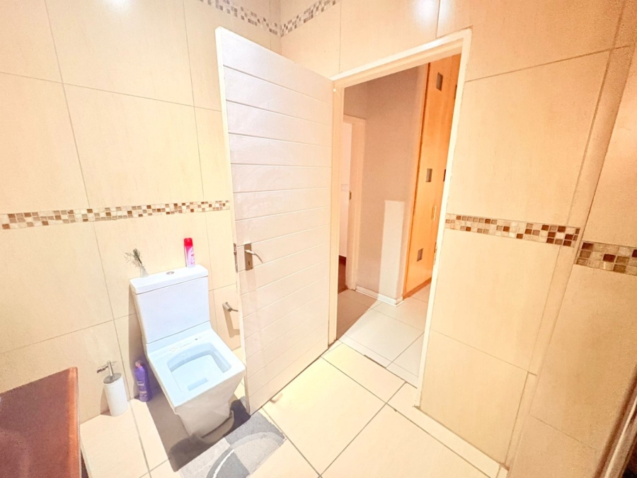 5 Bedroom Property for Sale in King Williams Town Central Eastern Cape